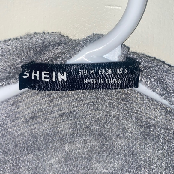 Long sleeve grey sweater with lace sleeves - Picture 3 of 5